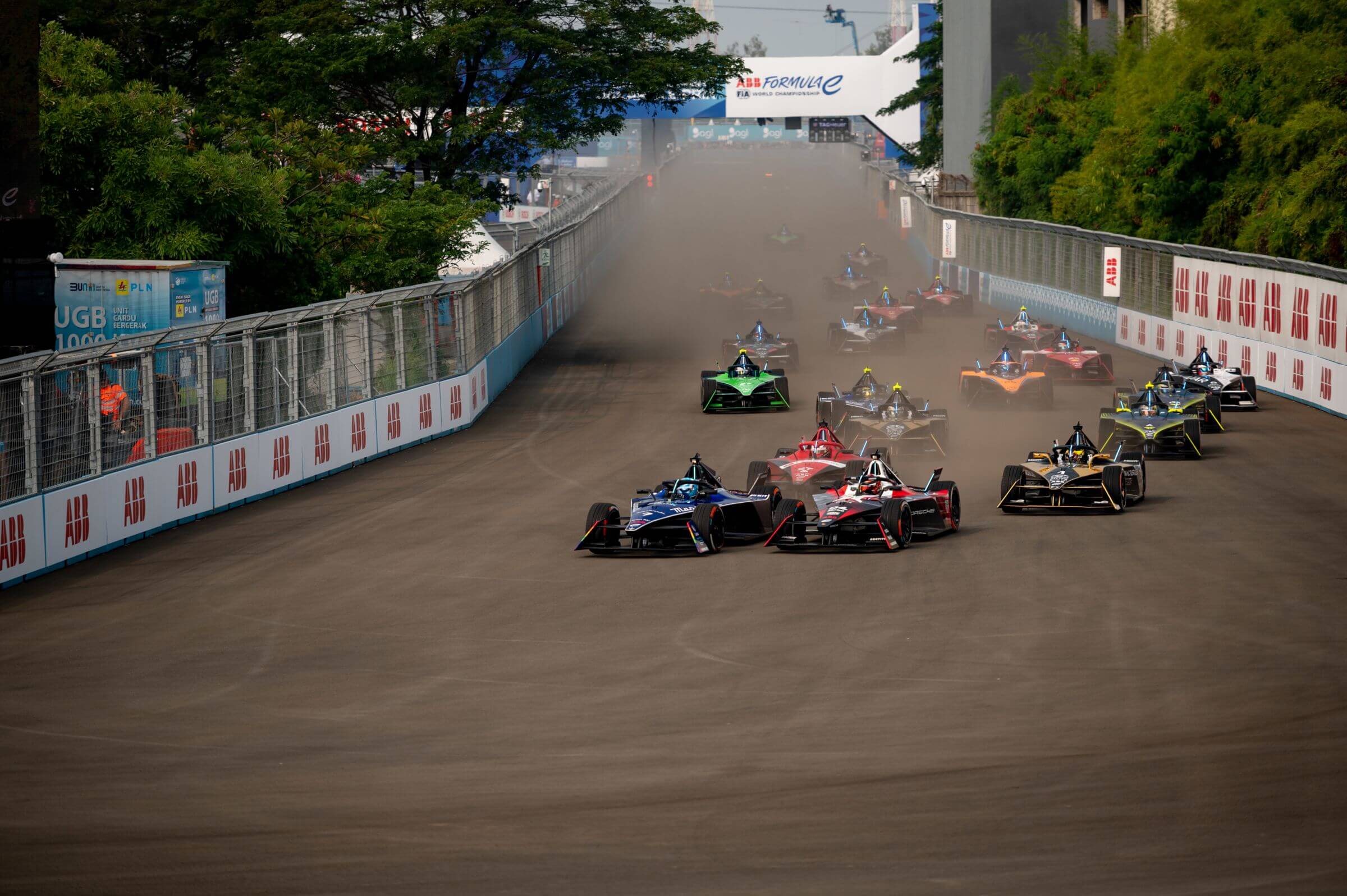 Race-Start-Formula-E-Günther-Wehrlein-Jakarta