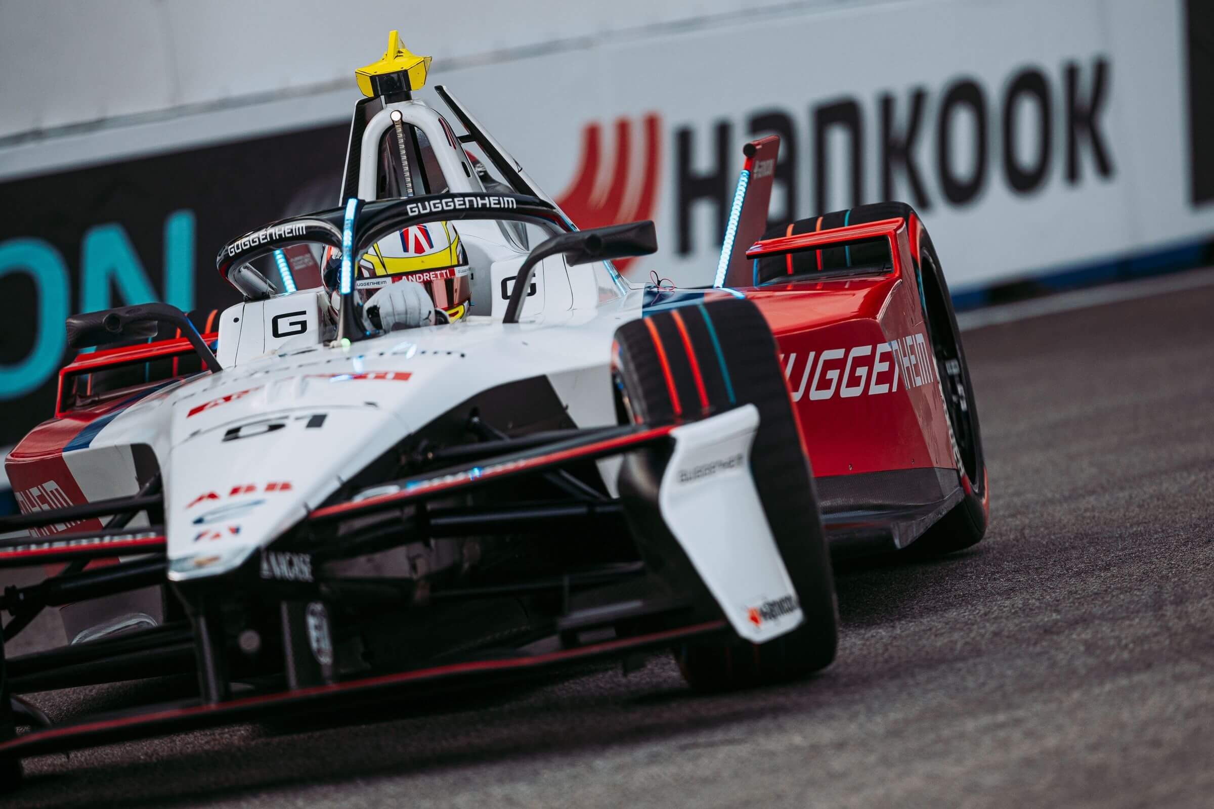 Nico Müller drives the Andretti Porsche 99X Electric in free practice for the 2024 Sao Paulo E-Prix